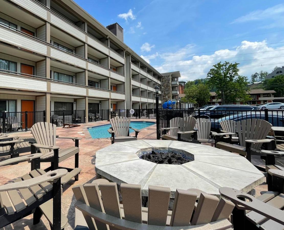 Howard Johnson By Wyndham Downtown