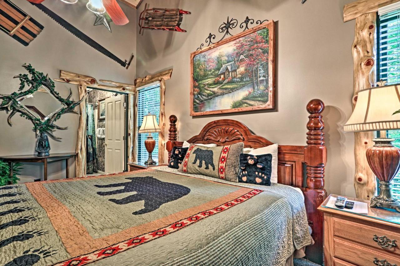 Holiday home Eclectic With Hot Tub 1 Mi To Ober Gatlinburg