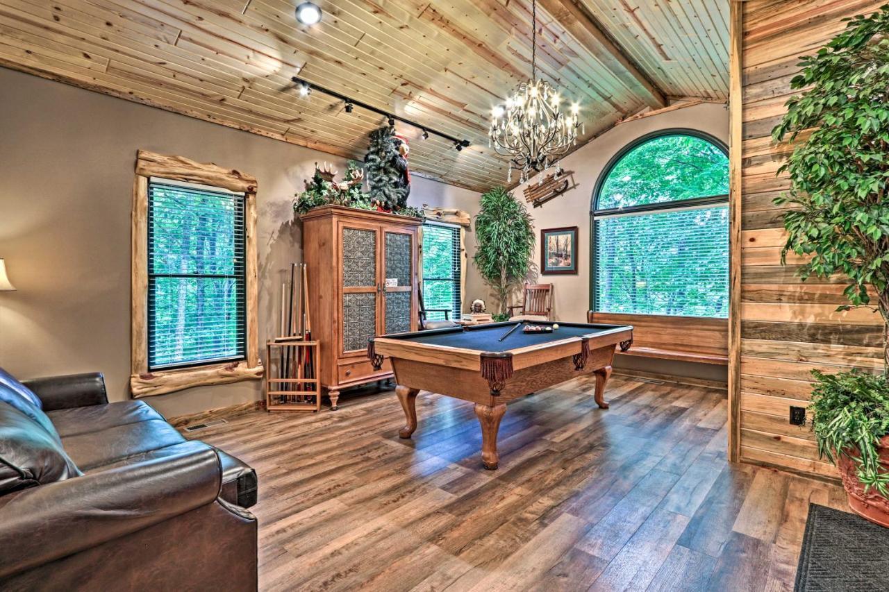 Eclectic With Hot Tub 1 Mi To Ober Holiday home