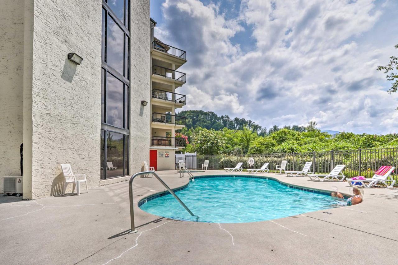 Apartment Walkable Downtown With Pool Access Gatlinburg