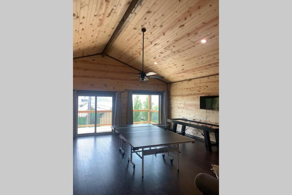 Village- Amazing Mountain Views - Piney Butt Place Holiday home