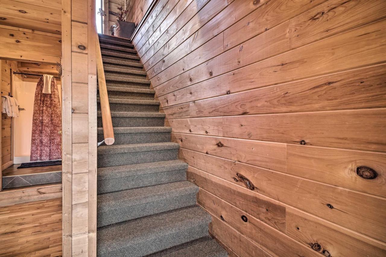 The Great Escape Getaway With Hot Tub! Gatlinburg