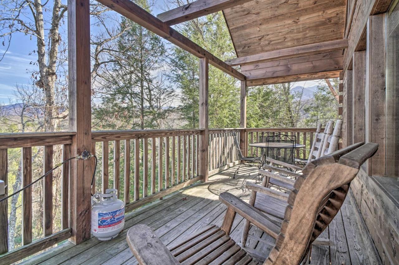 Holiday home The Great Escape Getaway With Hot Tub! Gatlinburg