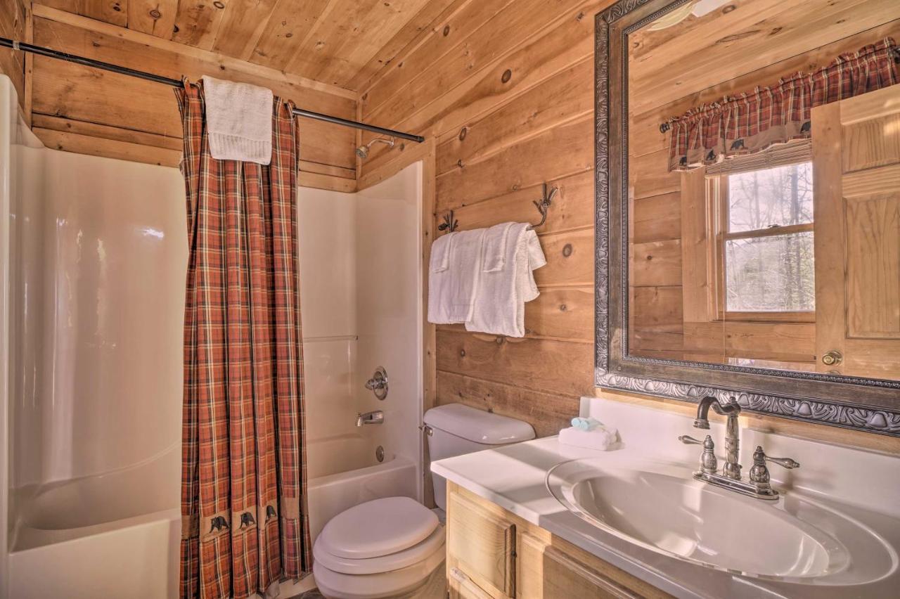 Holiday home The Great Escape Getaway With Hot Tub!