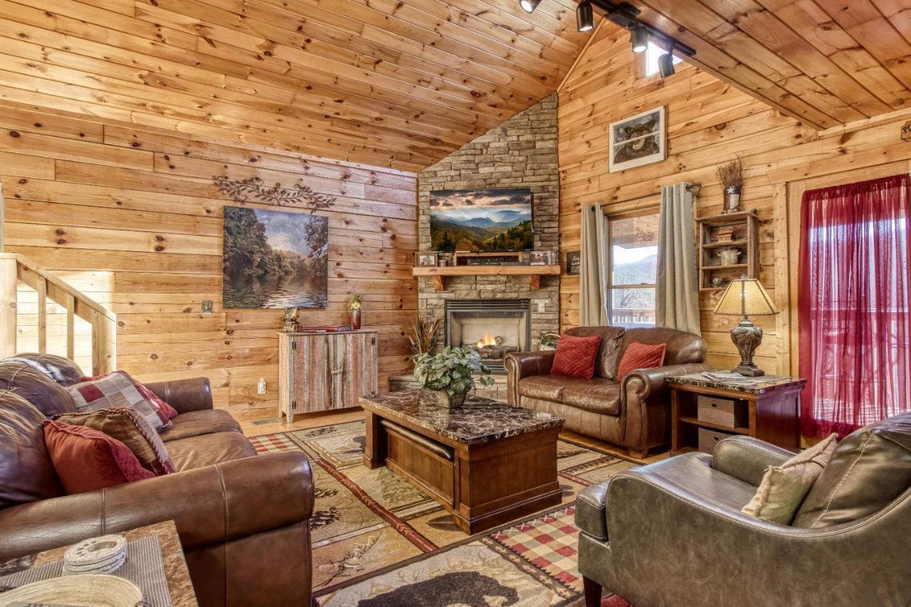 Magical Moments, Hot Tub, Wifi, 1089 Free Tickets Each Paid Day, Dollywood And Holiday home