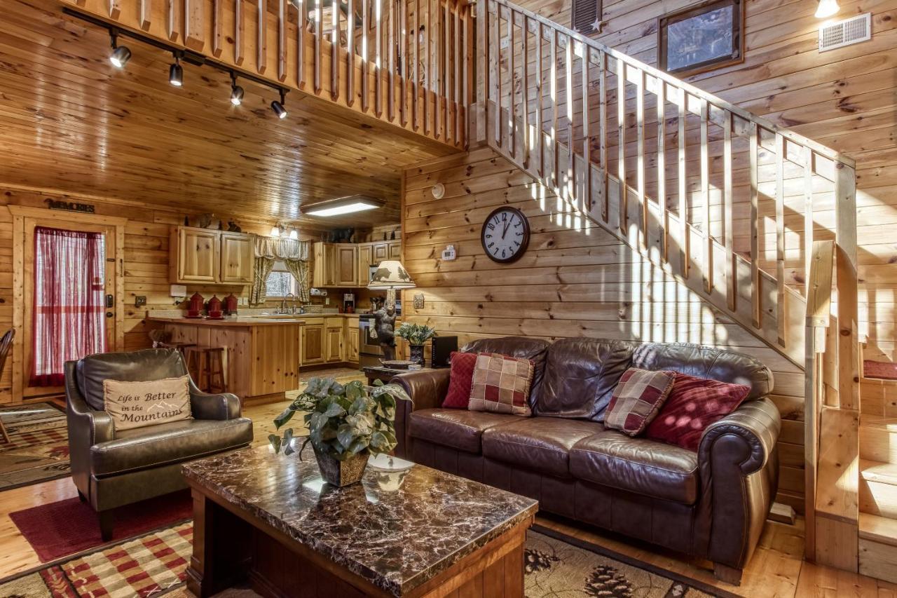 Holiday home Magical Moments, Hot Tub, Wifi, 1089 Free Tickets Each Paid Day, Dollywood And Gatlinburg