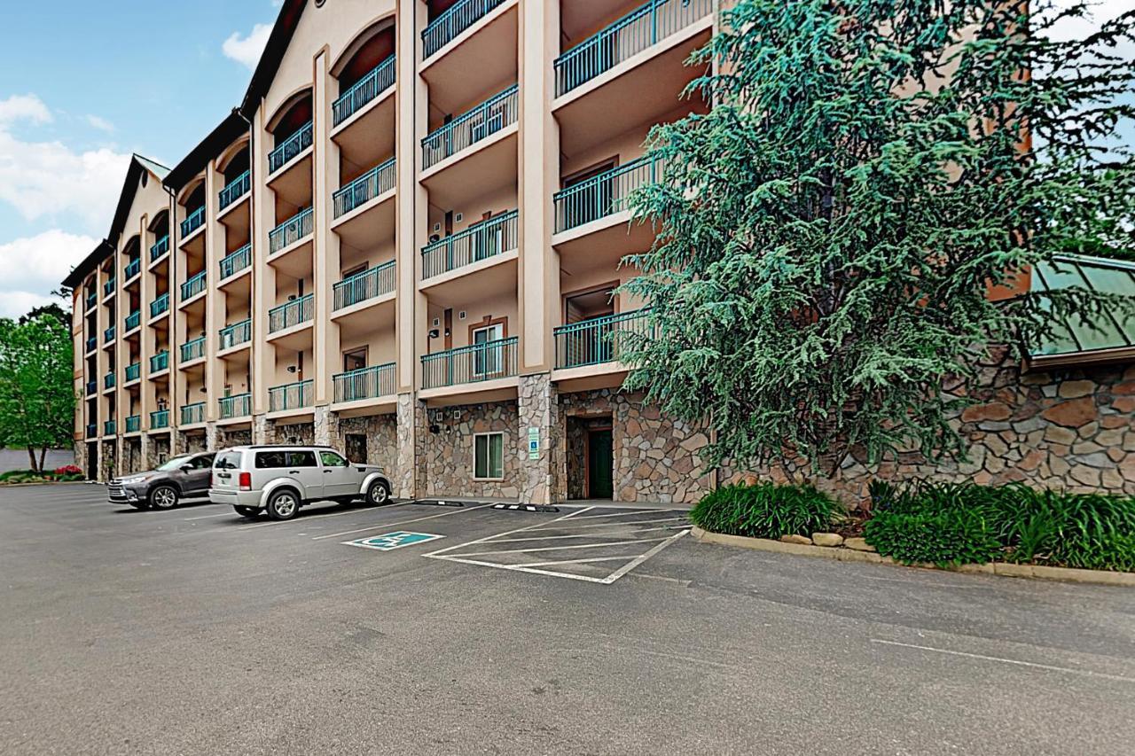 Summit Manor Unit B3052 Apartment