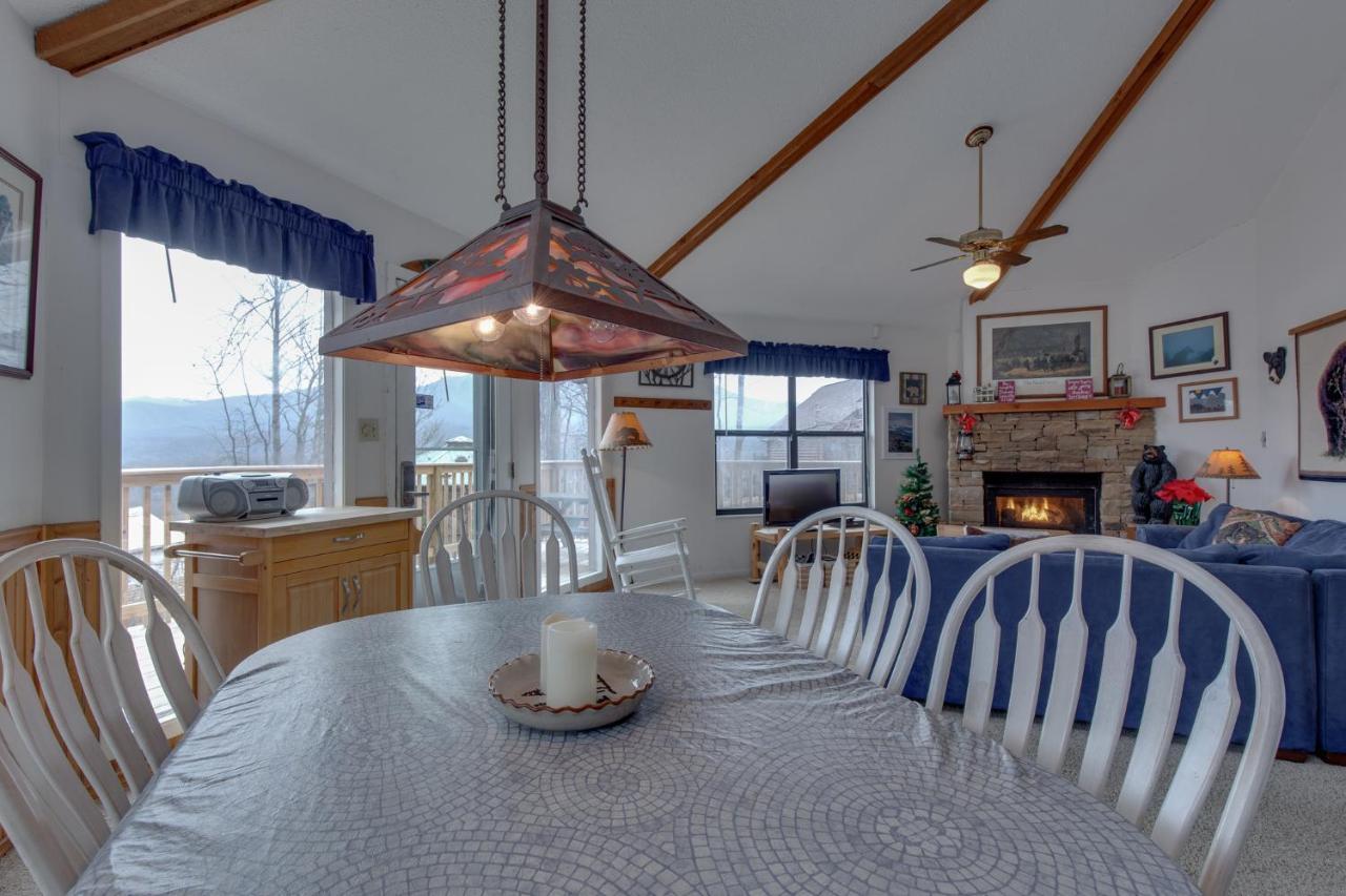 Holiday home Bearadise 2, 2 Bedrooms, Pool Access, Hot Tub, Fireplace, Wifi, Sleeps 4 *