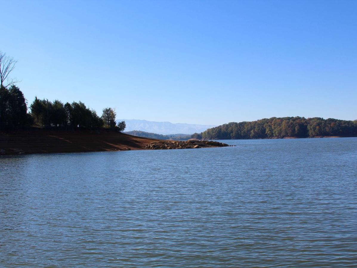 Bearadise 2, 2 Bedrooms, Pool Access, Hot Tub, Fireplace, Wifi, Sleeps 4