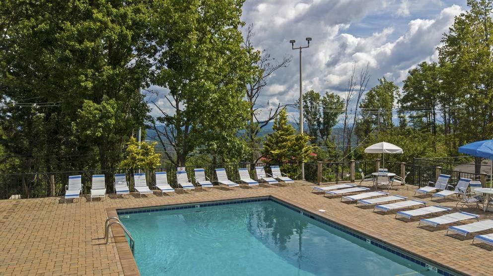 Chalet Key Lime Pie, Hot Tub,wifi, 1089 Free Tickets Each Paid Day, Dollywood And