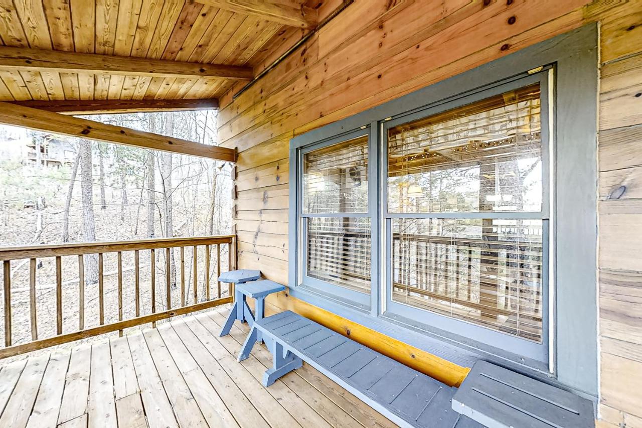 Mountain Lion's Tales Holiday home