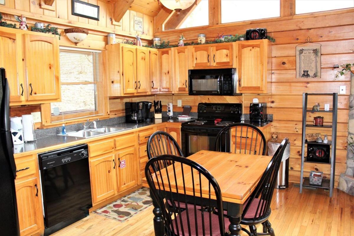 Mountain Joy -private Treehouse Style That Sleeps 4-free Tickets Holiday home