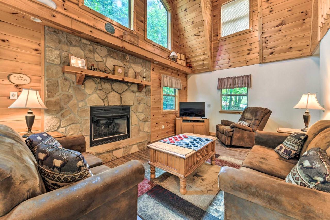 Holiday home Quiet And Secluded Cabin With Hot Tub! *