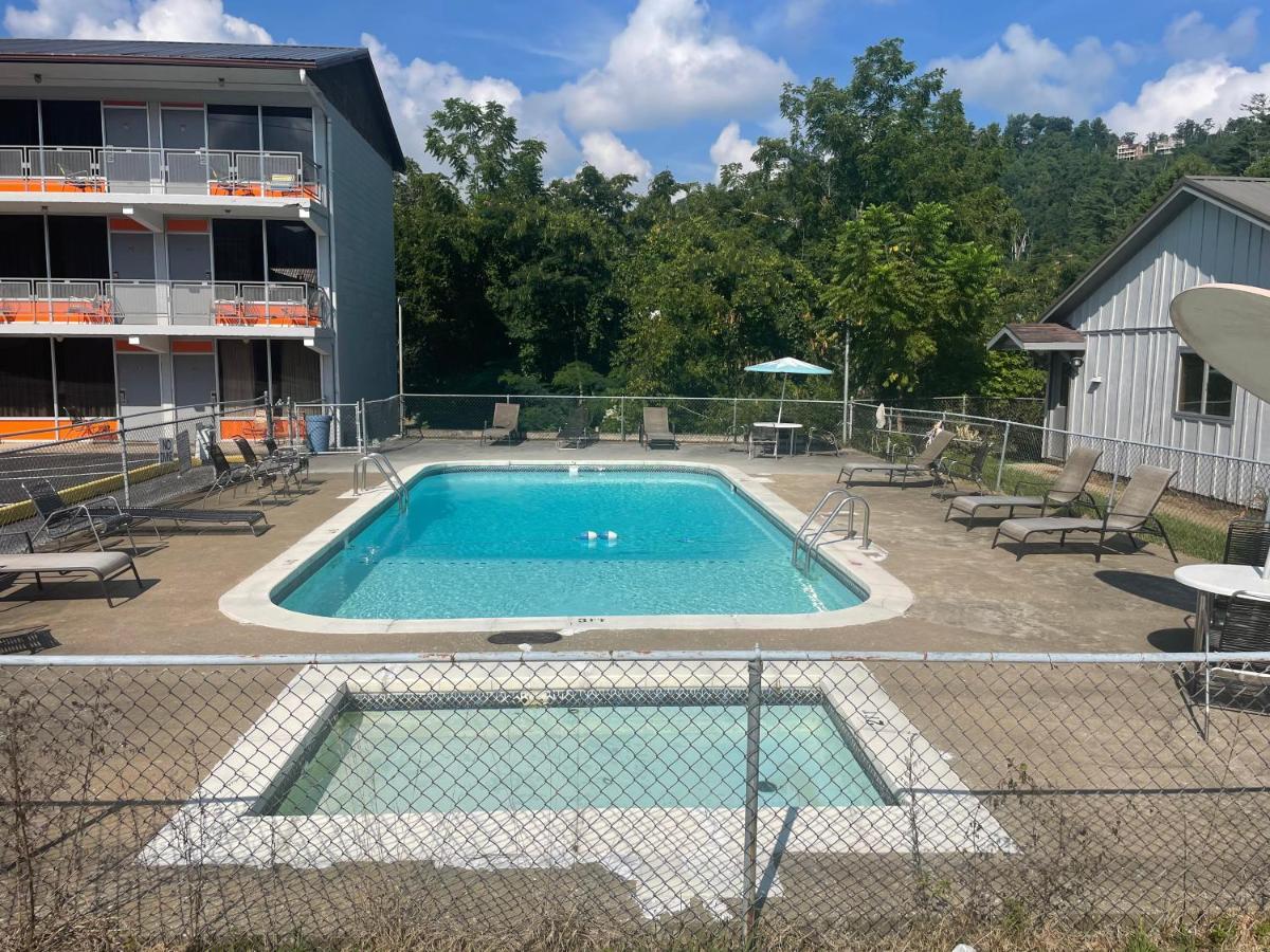 Motel East Side *