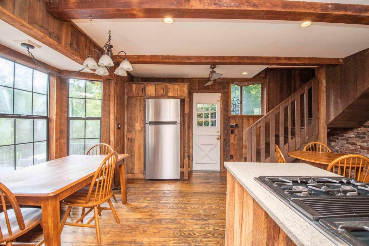 Riverside Retreat Holiday home