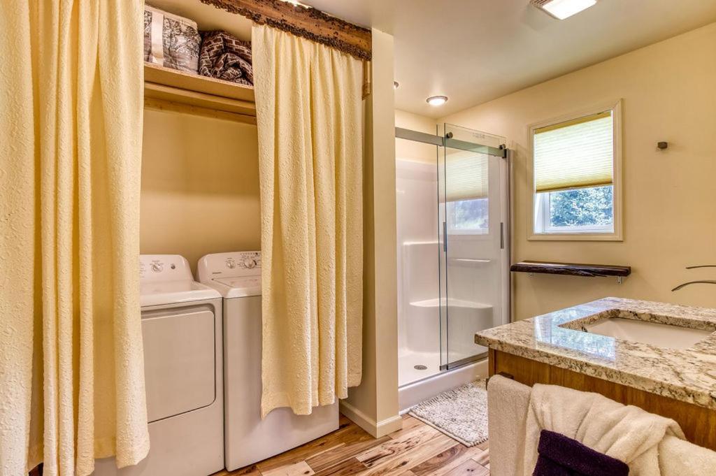 Key Lime Pie, Hot Tub,wifi, 1089 Free Tickets Each Paid Day, Dollywood And Chalet *