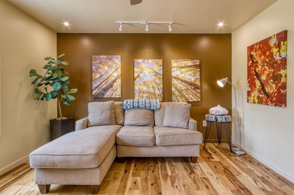 Chalet Key Lime Pie, Hot Tub,wifi, 1089 Free Tickets Each Paid Day, Dollywood And Gatlinburg