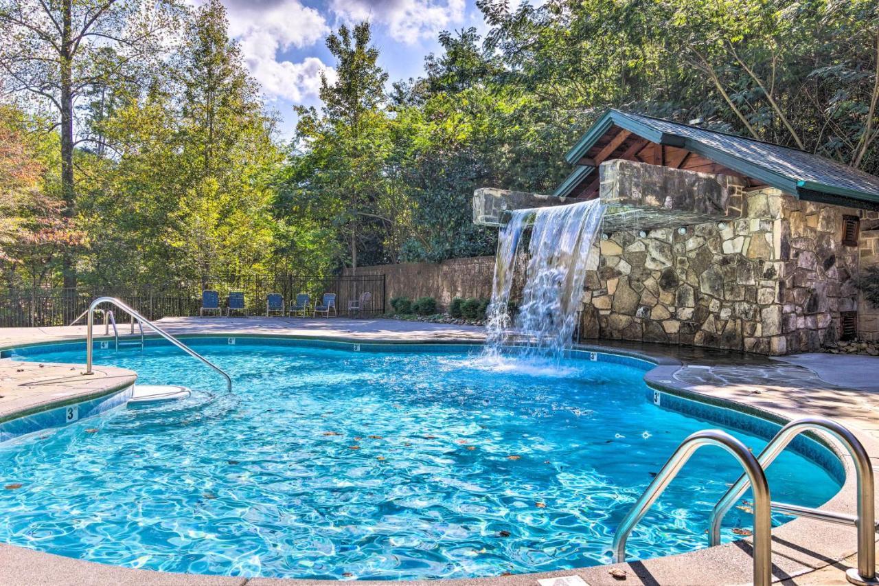 Dog Friendly, Romantic Mtn Getaway Hot Tub Pool *