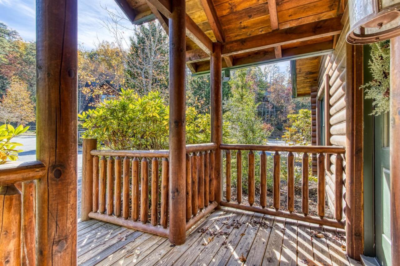 Holiday home Dog Friendly, Romantic Mtn Getaway Hot Tub Pool