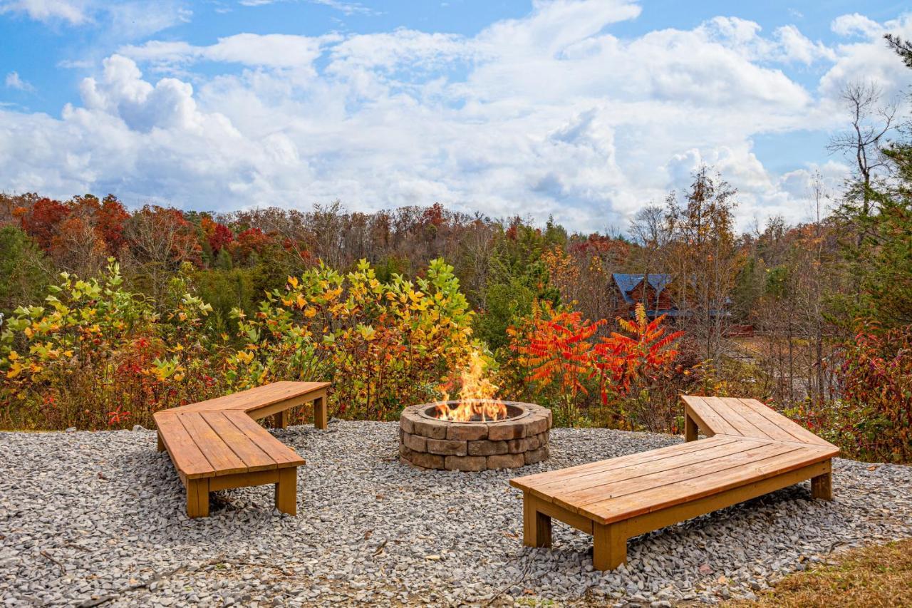 Ridge View Nature And Mountain View - Hot Tub - Firepit - Yard - Games Holiday home *