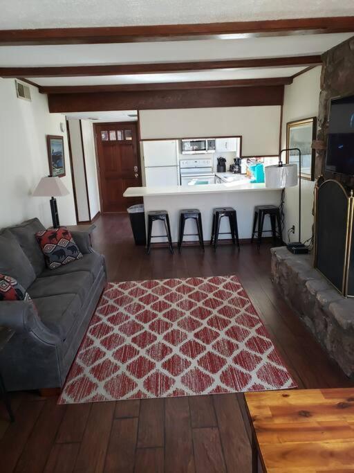 #three Sisters' Fairway Apartment Gatlinburg