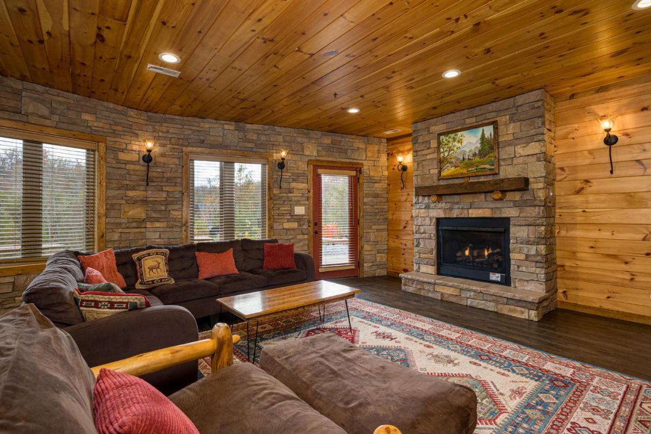 Ridge View Nature And Mountain View - Hot Tub - Firepit - Yard - Games Holiday home Gatlinburg