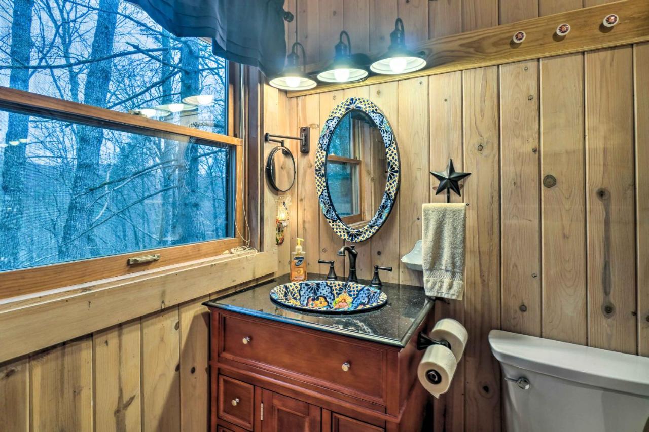 Log With Hot Tub And Mountain Views! * Gatlinburg