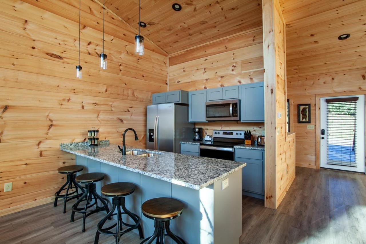 Brand New Build Cozy With Mountain View *
