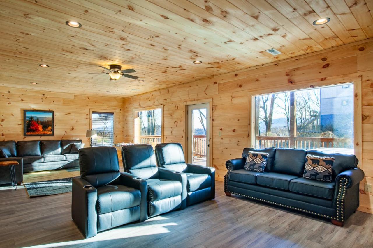 Brand New Build Cozy With Mountain View Holiday home *