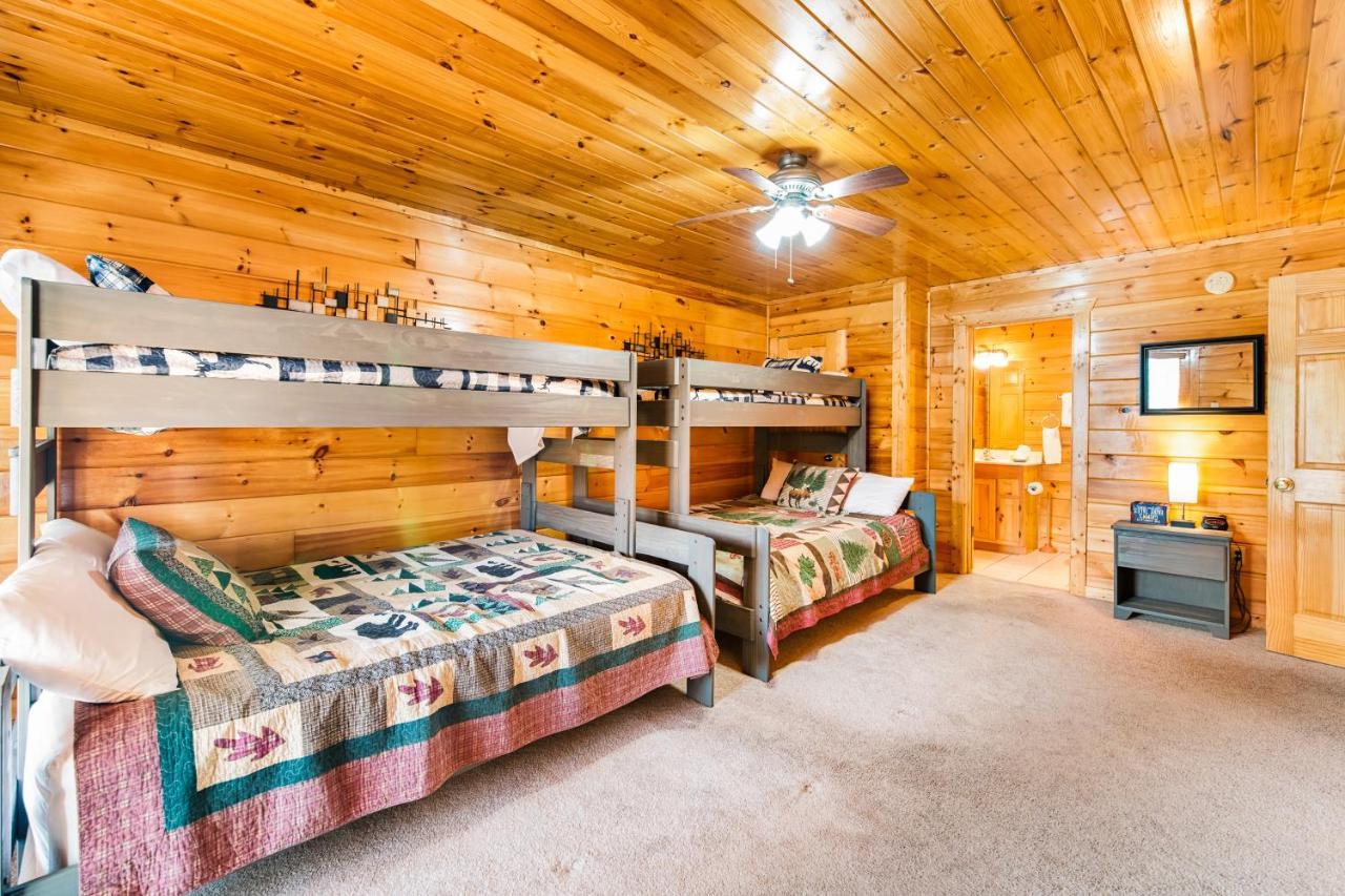 Triple Mountain View Holiday home