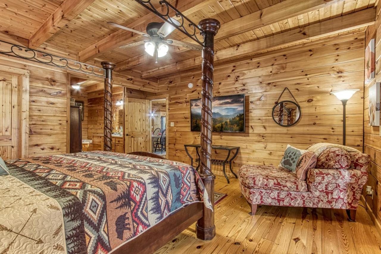 Holiday home Mountain Jewel, Hot Tub, Theater Room, 1089 Free Tickets Each Paid Day, Dollywood And More! Gatlinburg