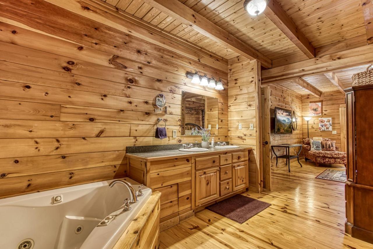 Holiday home Mountain Jewel, Hot Tub, Theater Room, 1089 Free Tickets Each Paid Day, Dollywood And More!