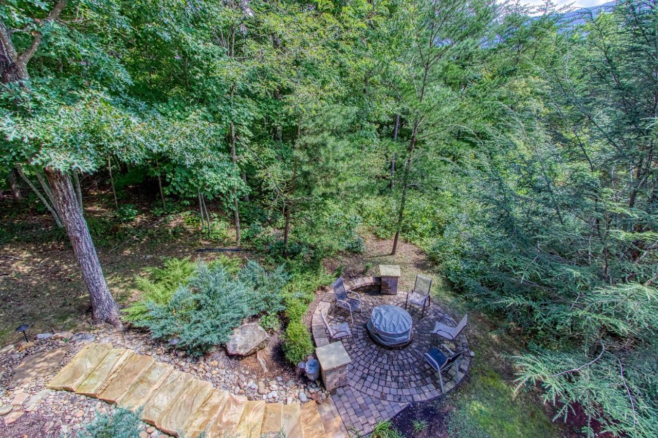 Mountain Jewel, Hot Tub, Theater Room, 1089 Free Tickets Each Paid Day, Dollywood And More! * Gatlinburg