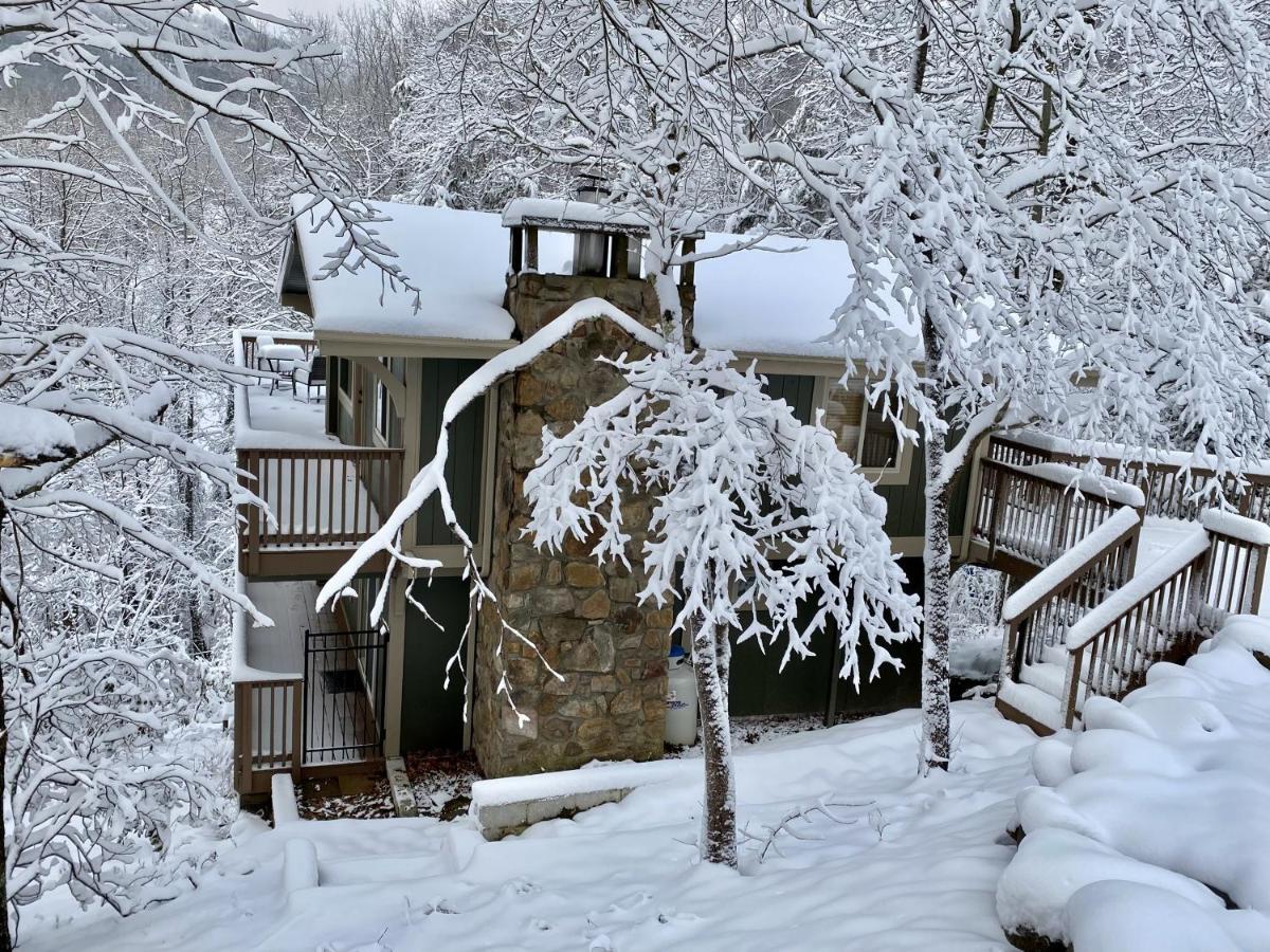 Holiday home Views: Mountain With Expansive Decks