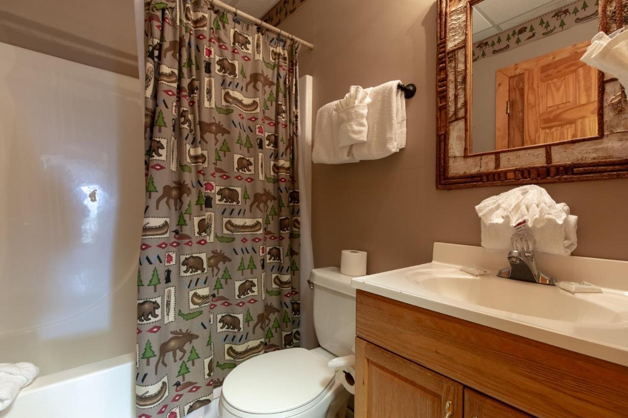 Mountain High View, 3 Bedrooms, Pool Access, Fireplace, Wifi, Sleeps 8 Holiday home Gatlinburg