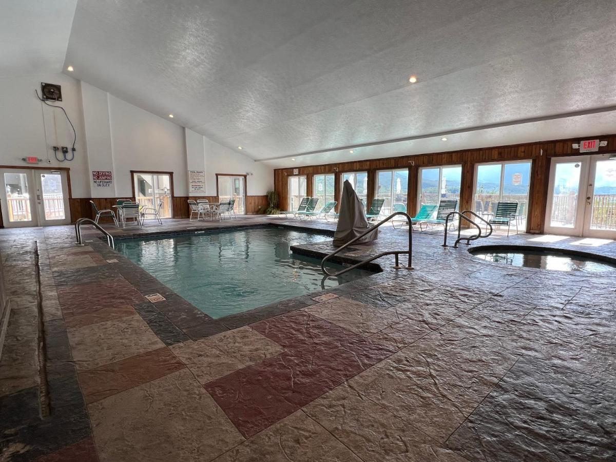 Deer Ridge Mountain D204 Apartment Gatlinburg