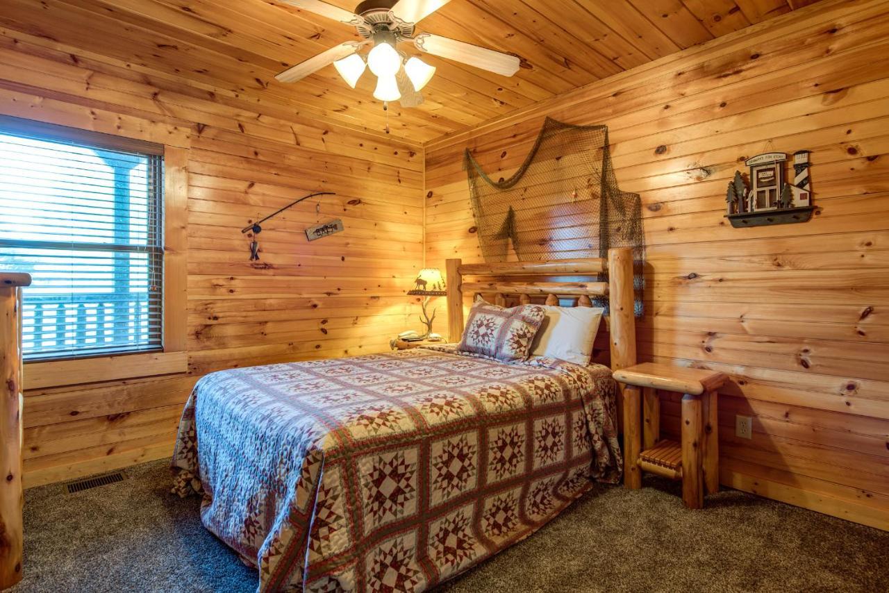 Hemlock Manor * Gatlinburg