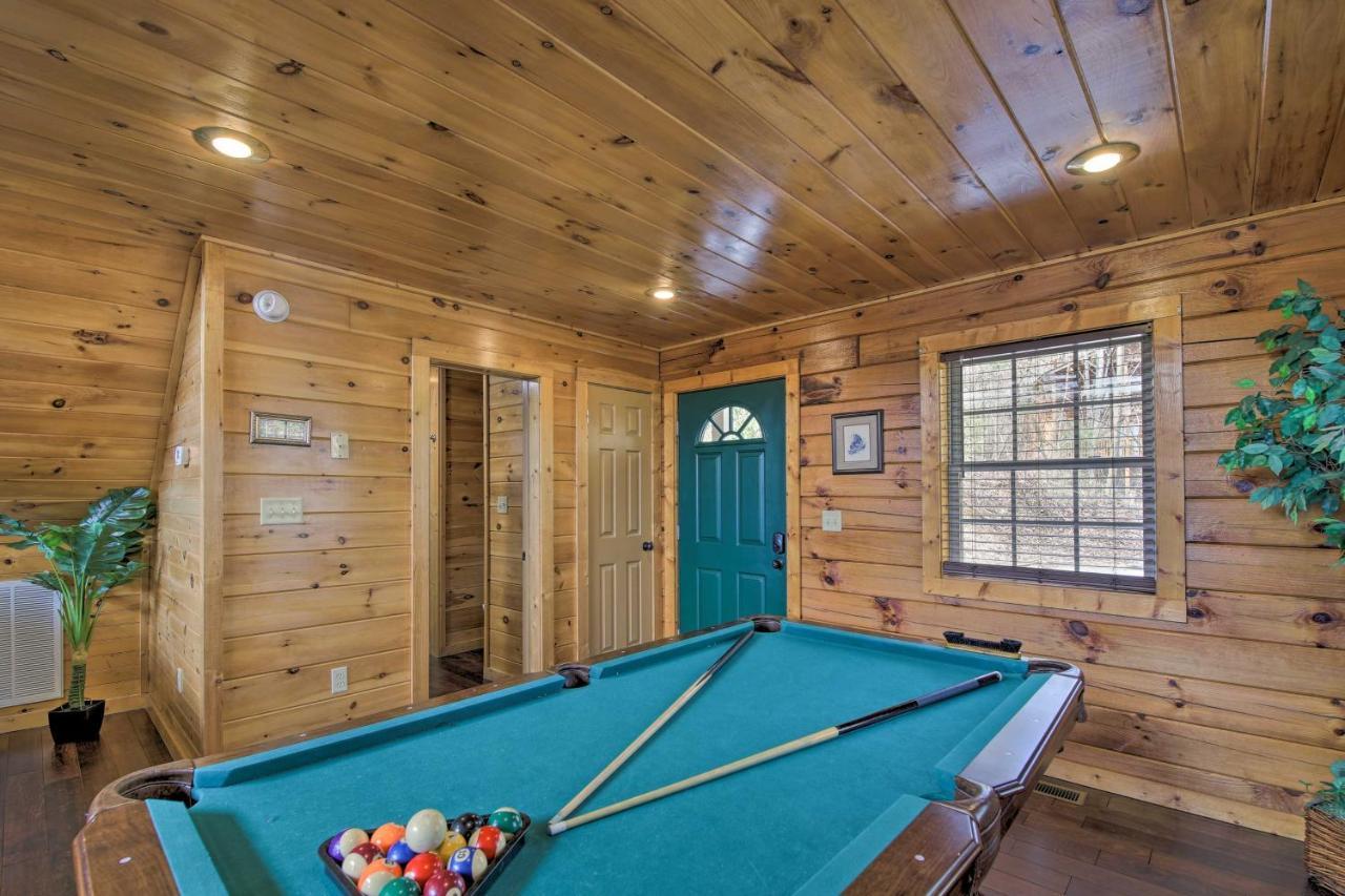 Holiday home With Pool Table And Hot Tub! Gatlinburg