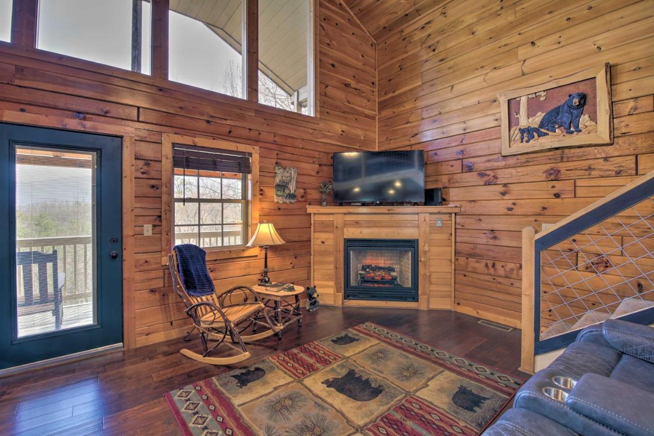 With Pool Table And Hot Tub!