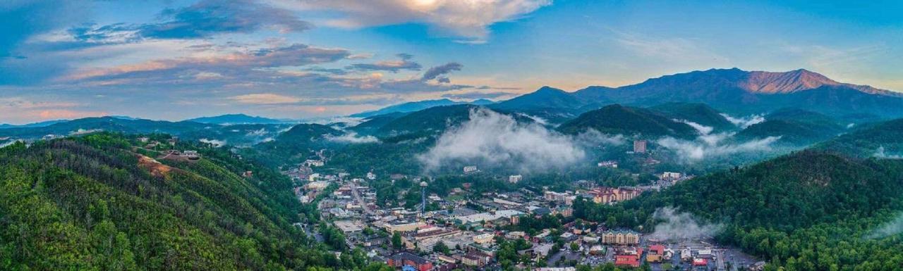 Smoky Mountains With Balcony *