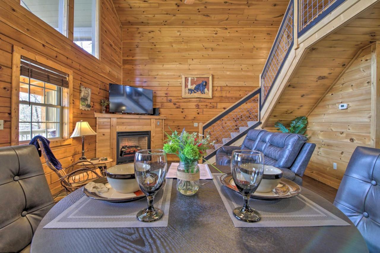 With Pool Table And Hot Tub! Holiday home *