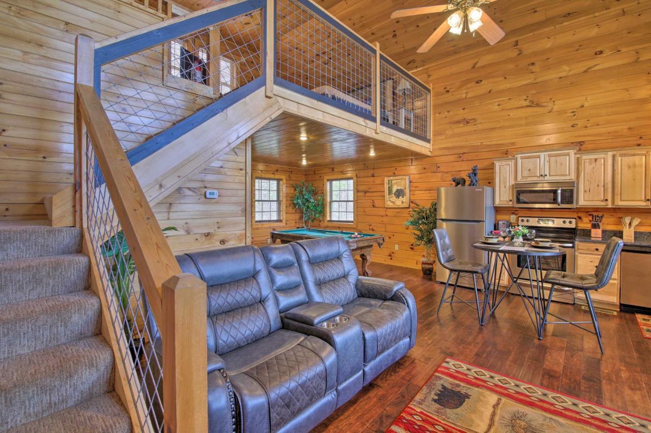 Holiday home With Pool Table And Hot Tub! Gatlinburg