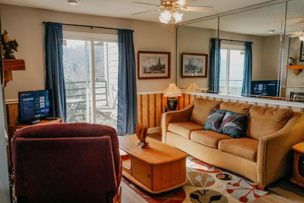 Smoky Mountains With Balcony *