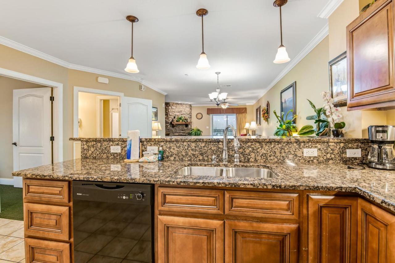 Apartment Summit Manor Unit B3052