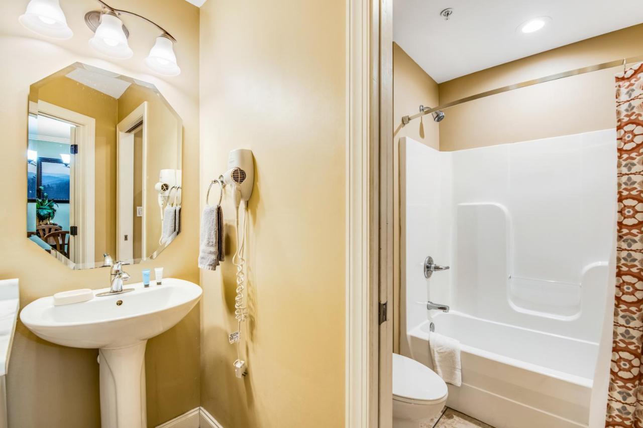 Summit Manor Unit B3052 Apartment Gatlinburg