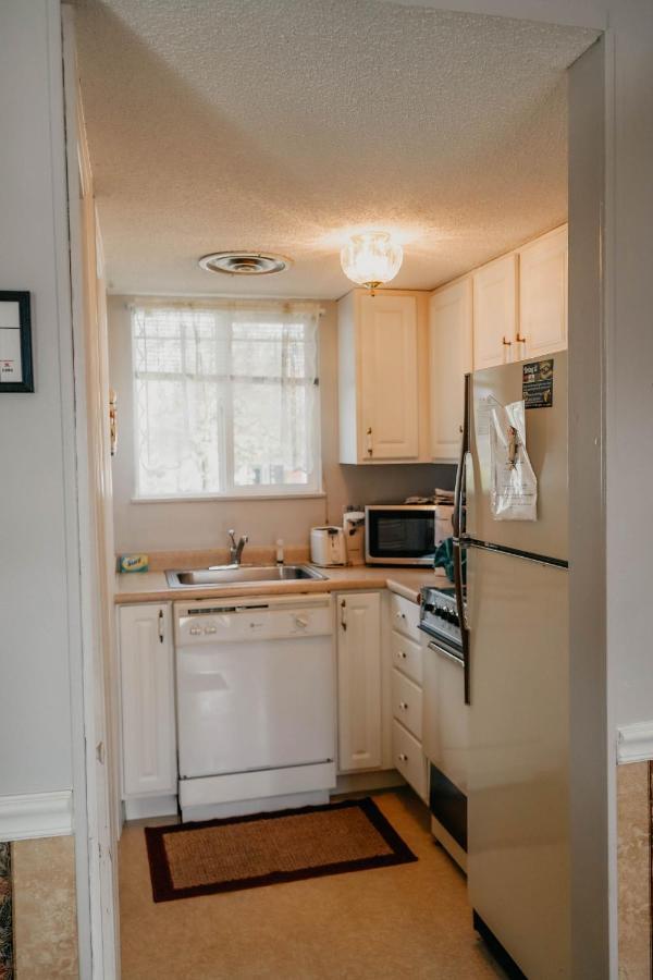 Smoky Mountains With Balcony Apartment