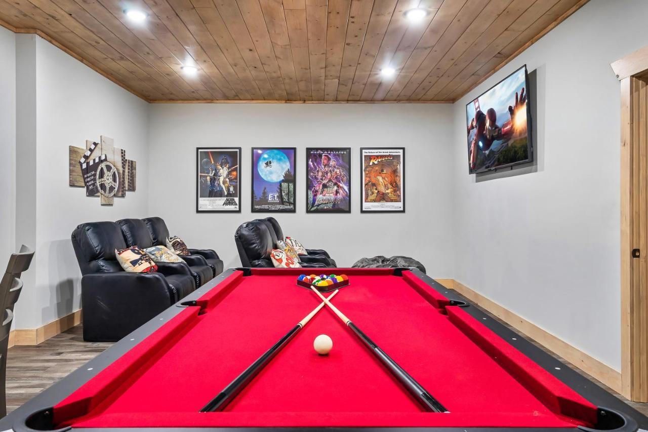 New Luxury Vacation In Smoky - Theater Holiday home *