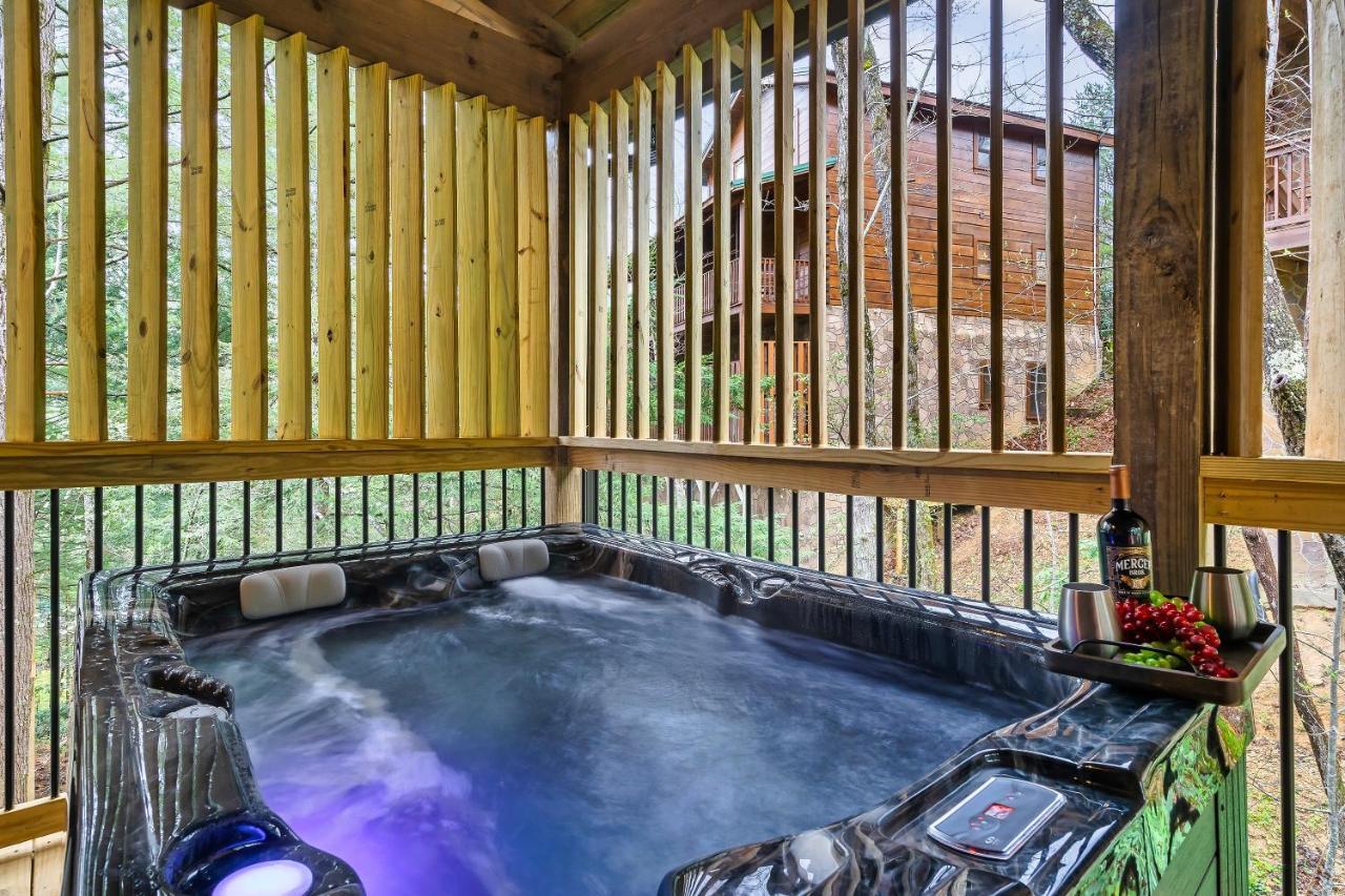New Luxury Vacation In Smoky - Theater Holiday home *