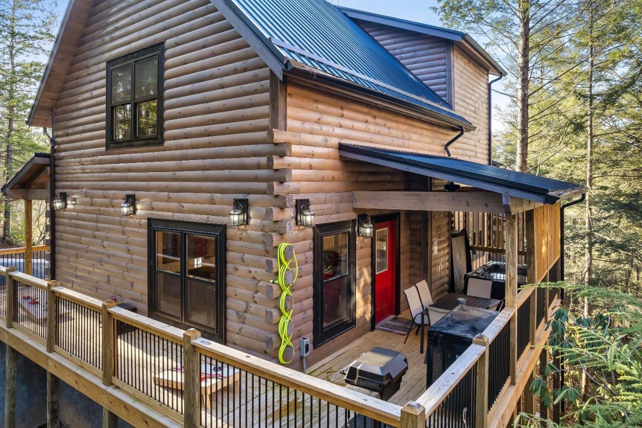 New Luxury Vacation In Smoky - Theater Holiday home Gatlinburg