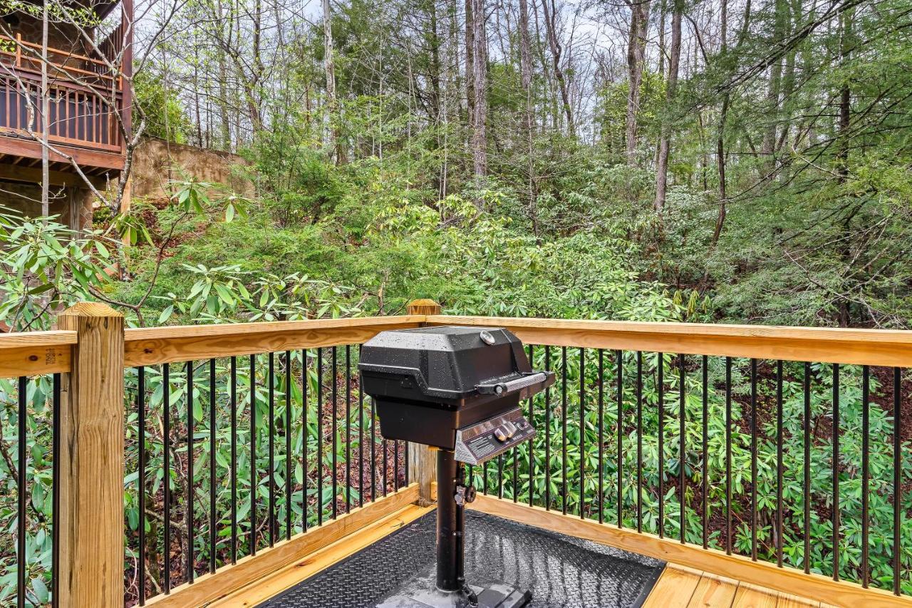 New Luxury Vacation In Smoky - Theater Gatlinburg